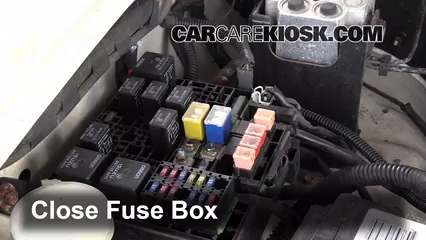 Cambio de fusible de Isuzu Rodeo 1998-2004 - 2001 Isuzu ... 2001 isuzu rodeo fuse box location 